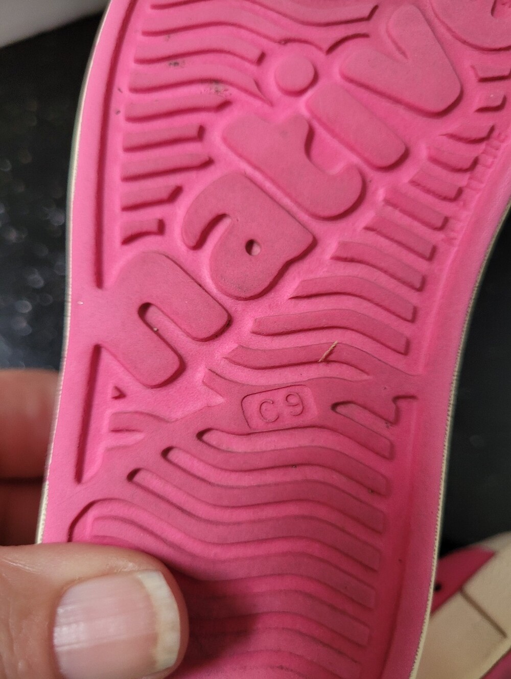 Native Jefferson Slip-On Kids Shoes in Pink and Off White - Picture 10 of 10